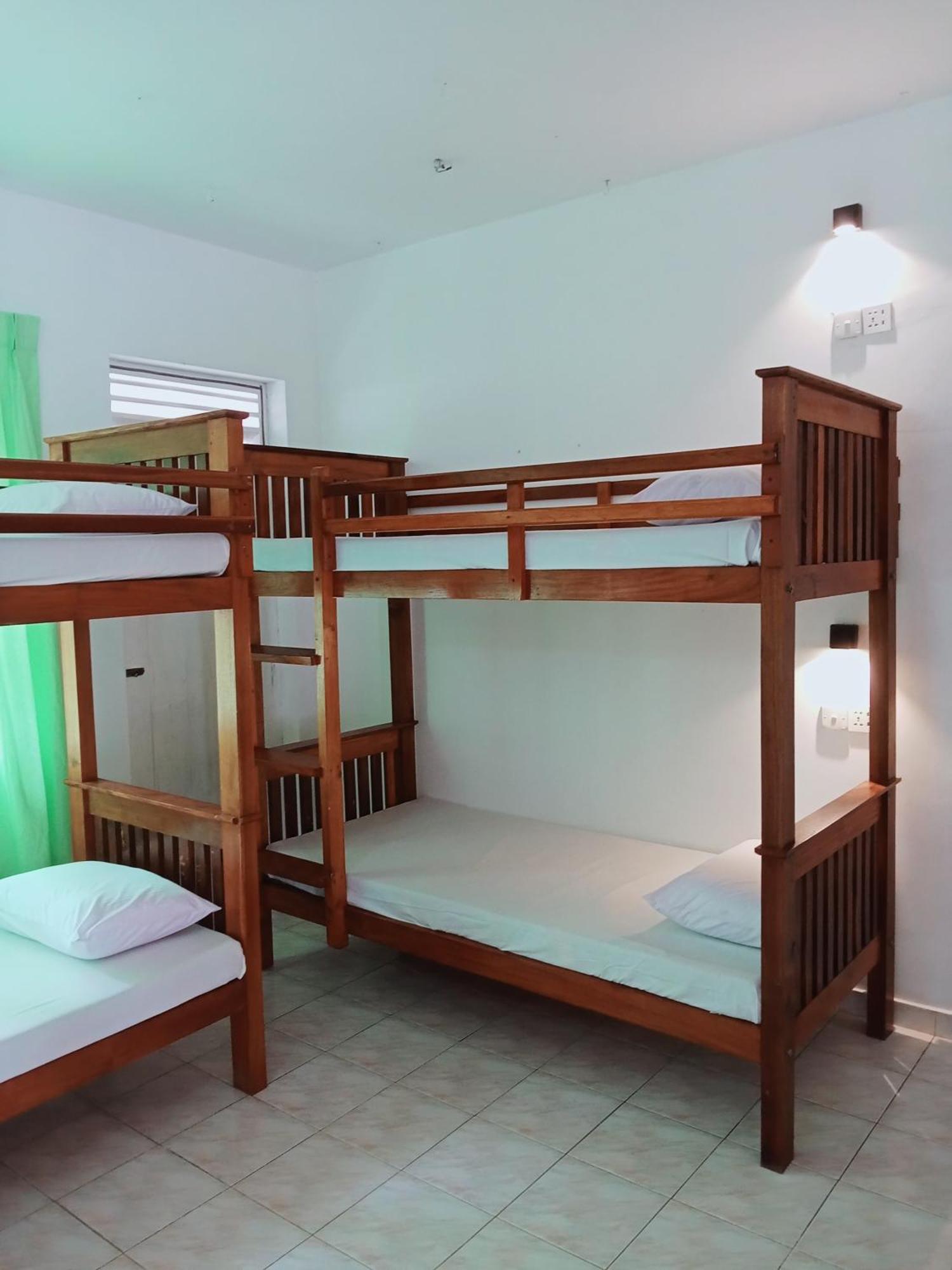 Sihara Rooms & Hostel Матара Экстерьер фото